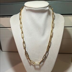 Elegant Gold Chain Necklace